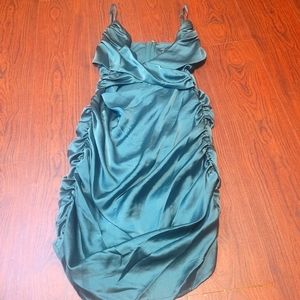 Emerald cutout ruched dress size xs
